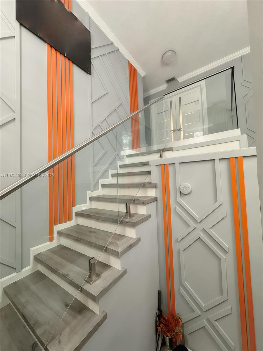 LANDINGS - Residential