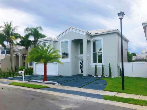 926 SW 102nd Ter Pembroke Pines FL 33025