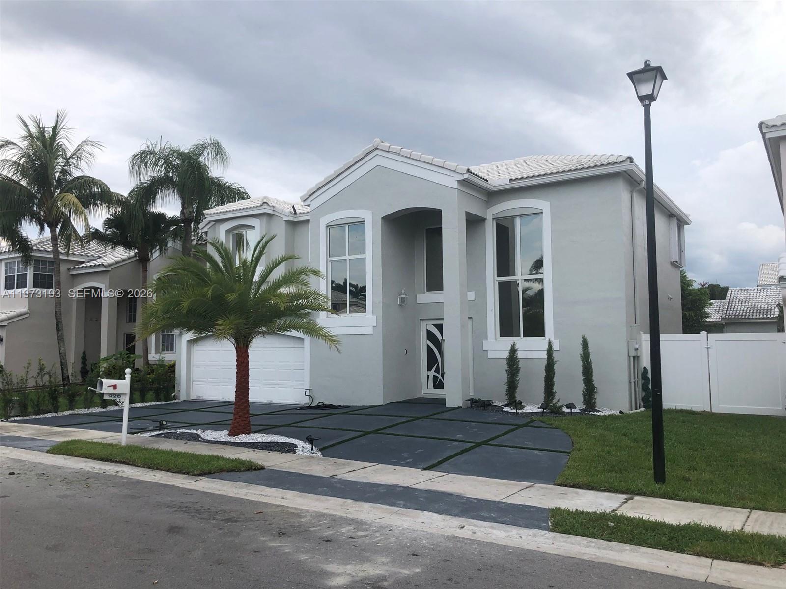 LANDINGS - Residential