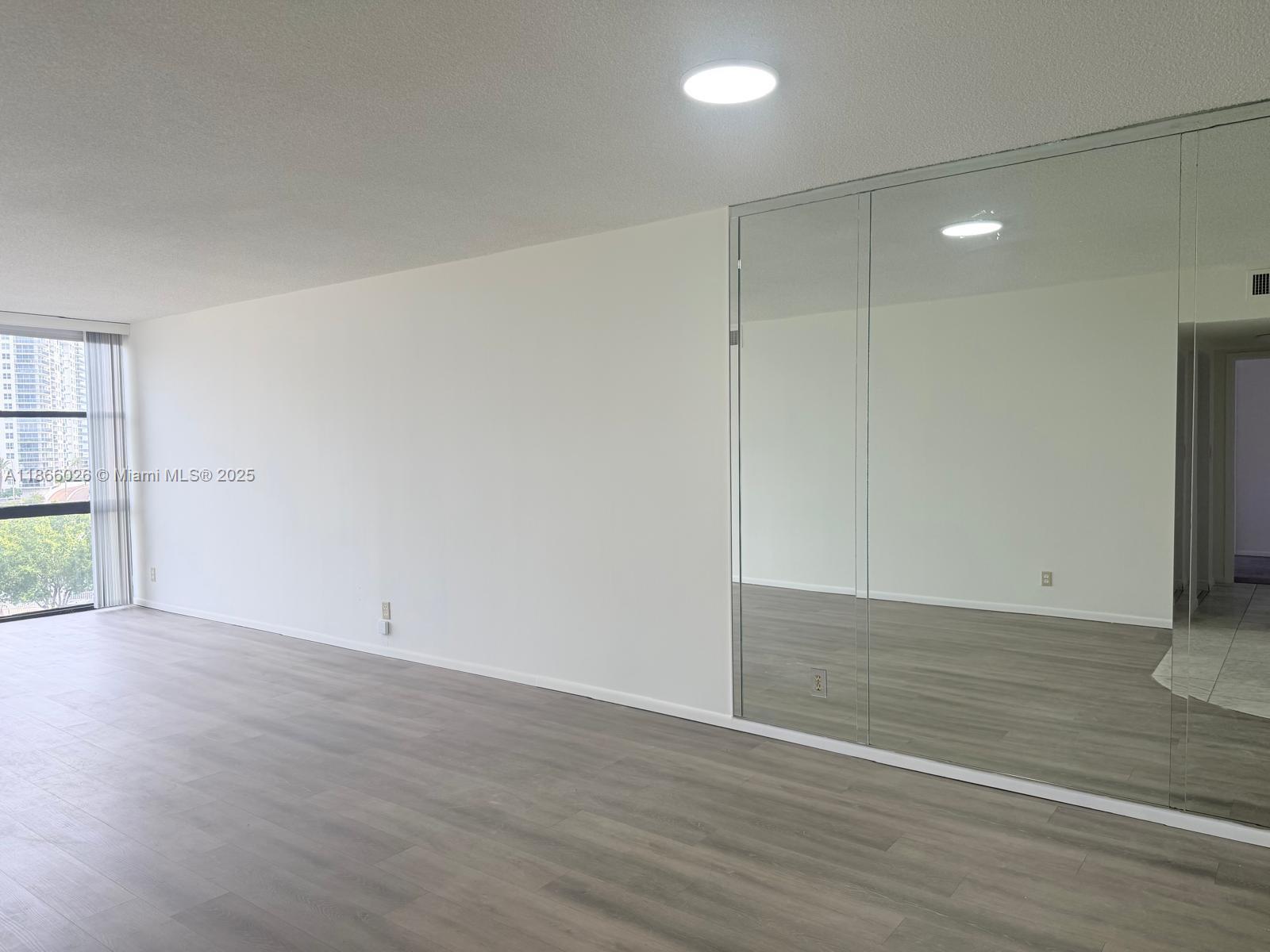 OCEANVIEW PARK CONDO - Residential Lease