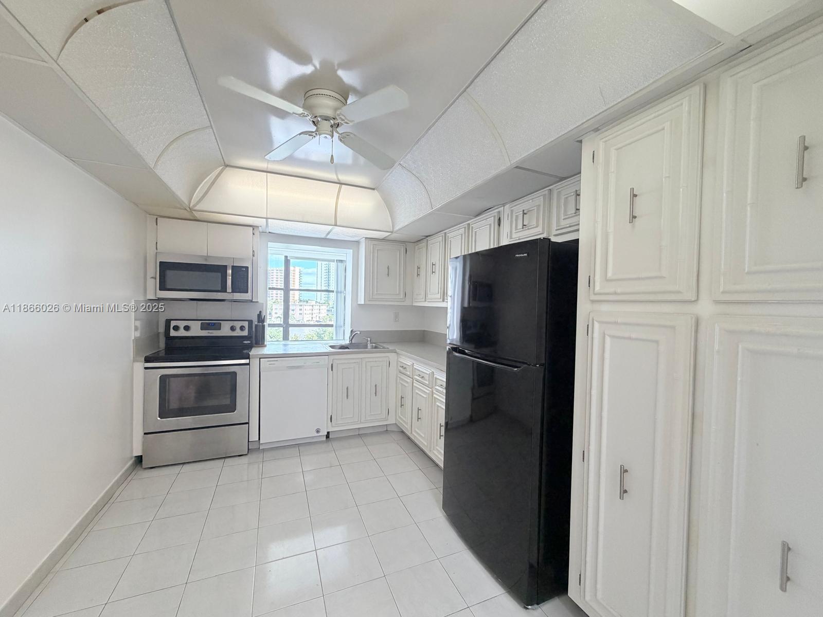 OCEANVIEW PARK CONDO - Residential Lease