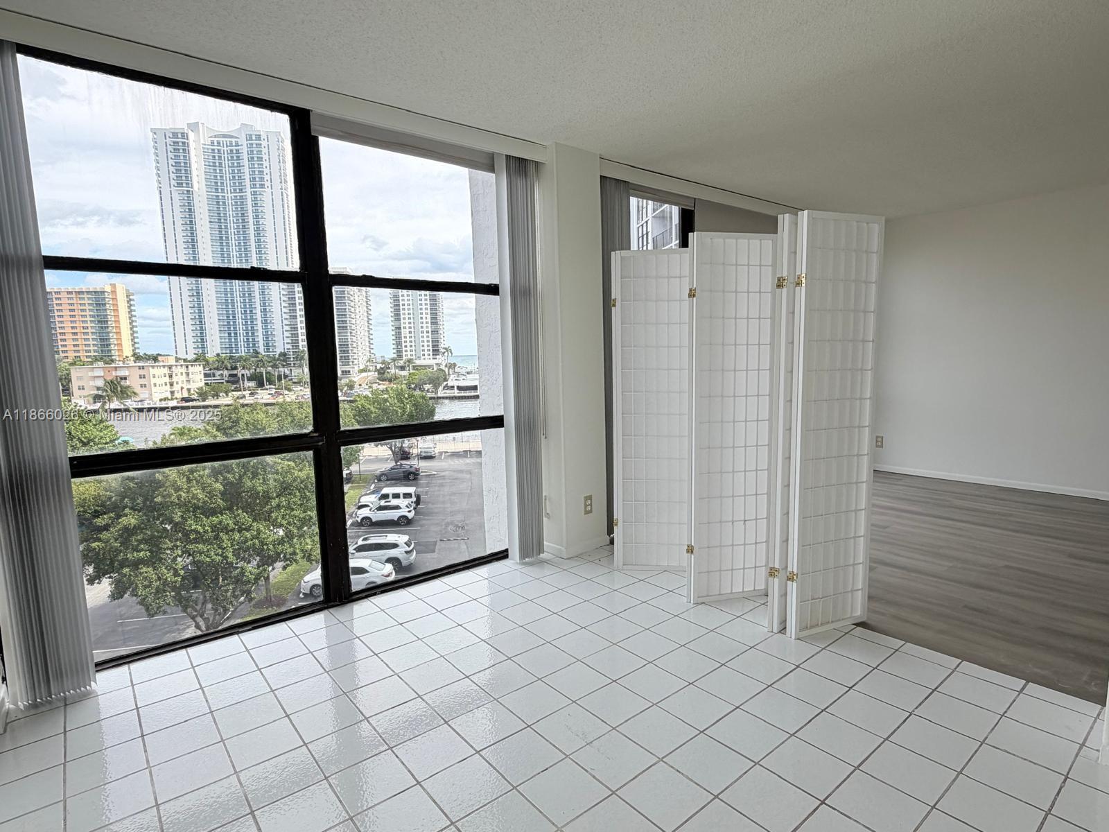 OCEANVIEW PARK CONDO - Residential Lease