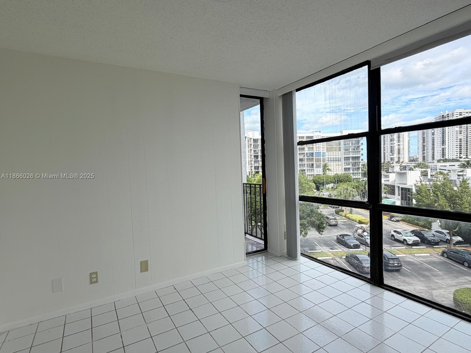 OCEANVIEW PARK CONDO - Residential Lease
