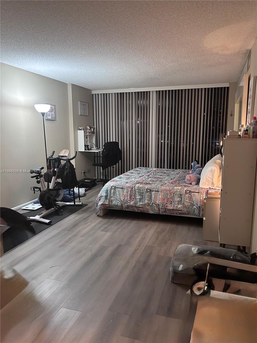 Bright 1 bedroom + Den, 1.5 bath unit available for rent September 15th. Waterview unit.Tenant occupied. Building background fee $150, building deposit $750 (refundable). 1-2 weeks approval. Building requires 700+ Credit score.unit will be painted, professionally cleaned. unit is rented unfurnished