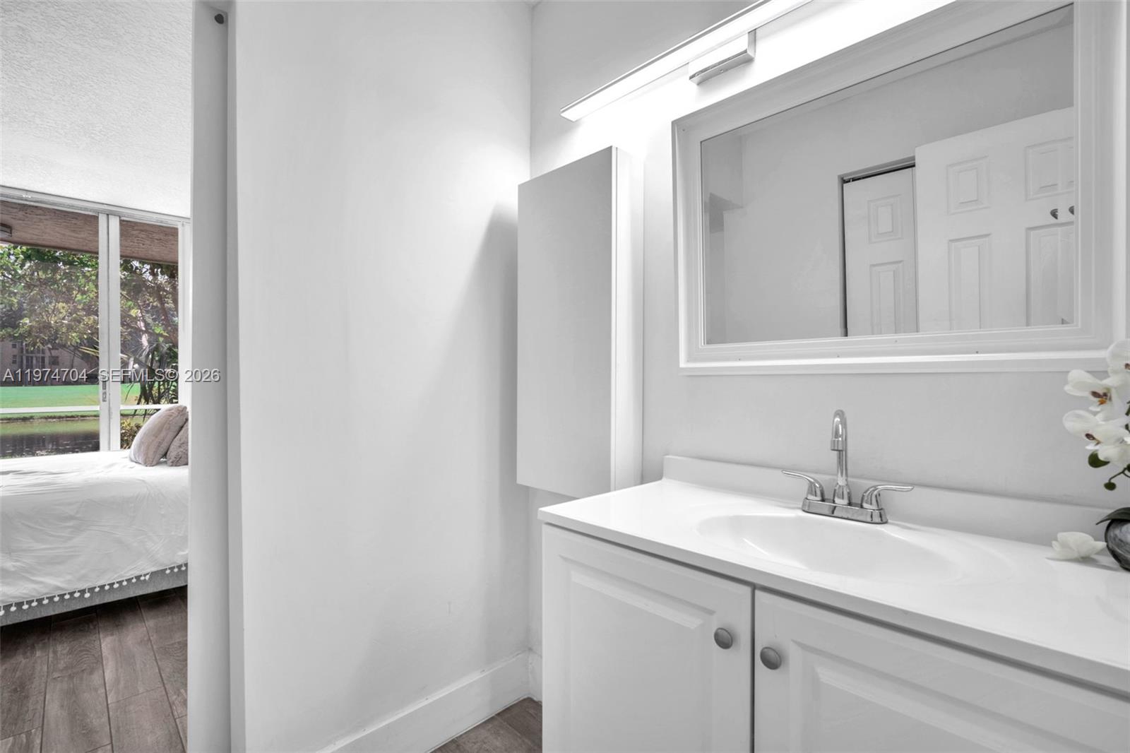 LIVE OAK CONDO TWELVE - Residential Lease