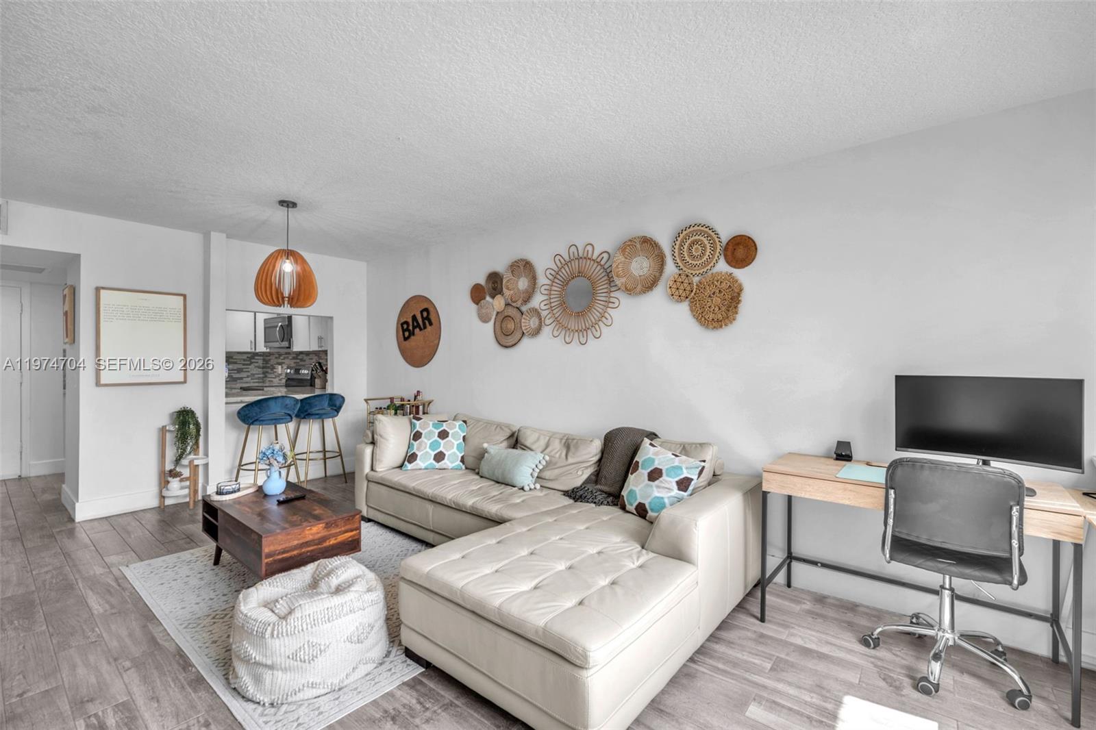 LIVE OAK CONDO TWELVE - Residential Lease