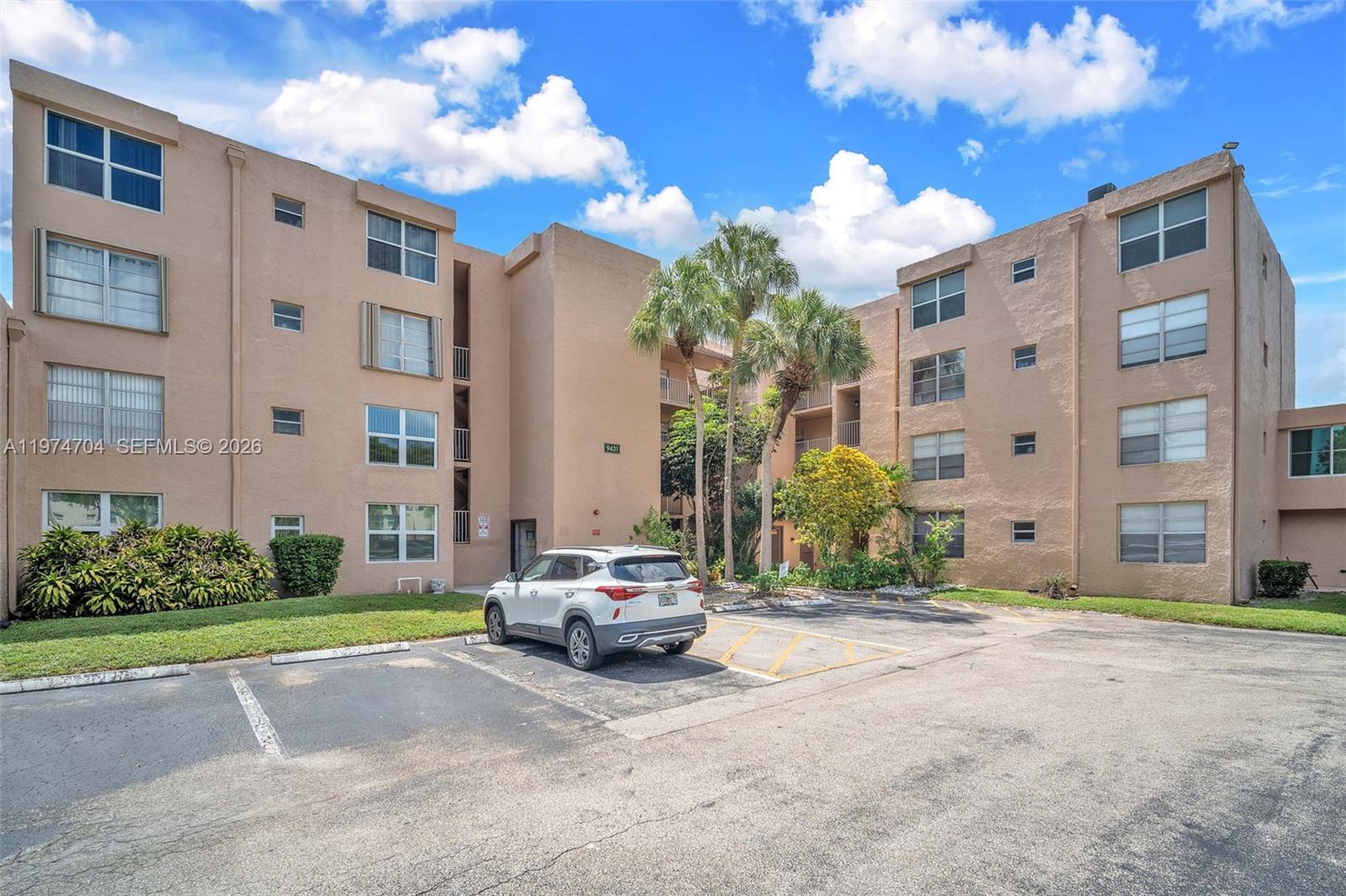 LIVE OAK CONDO TWELVE - Residential Lease