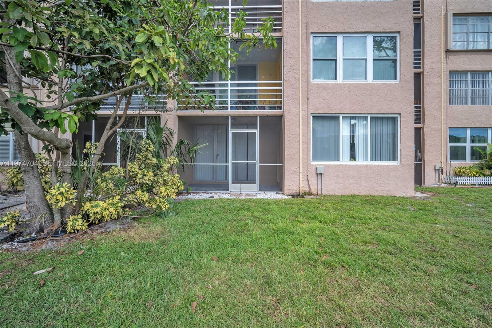 LIVE OAK CONDO TWELVE - Residential Lease