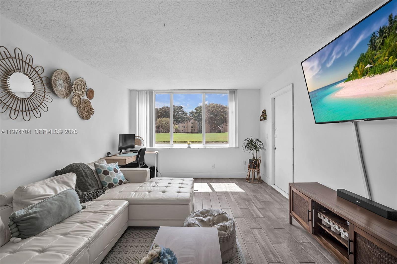 LIVE OAK CONDO TWELVE - Residential Lease