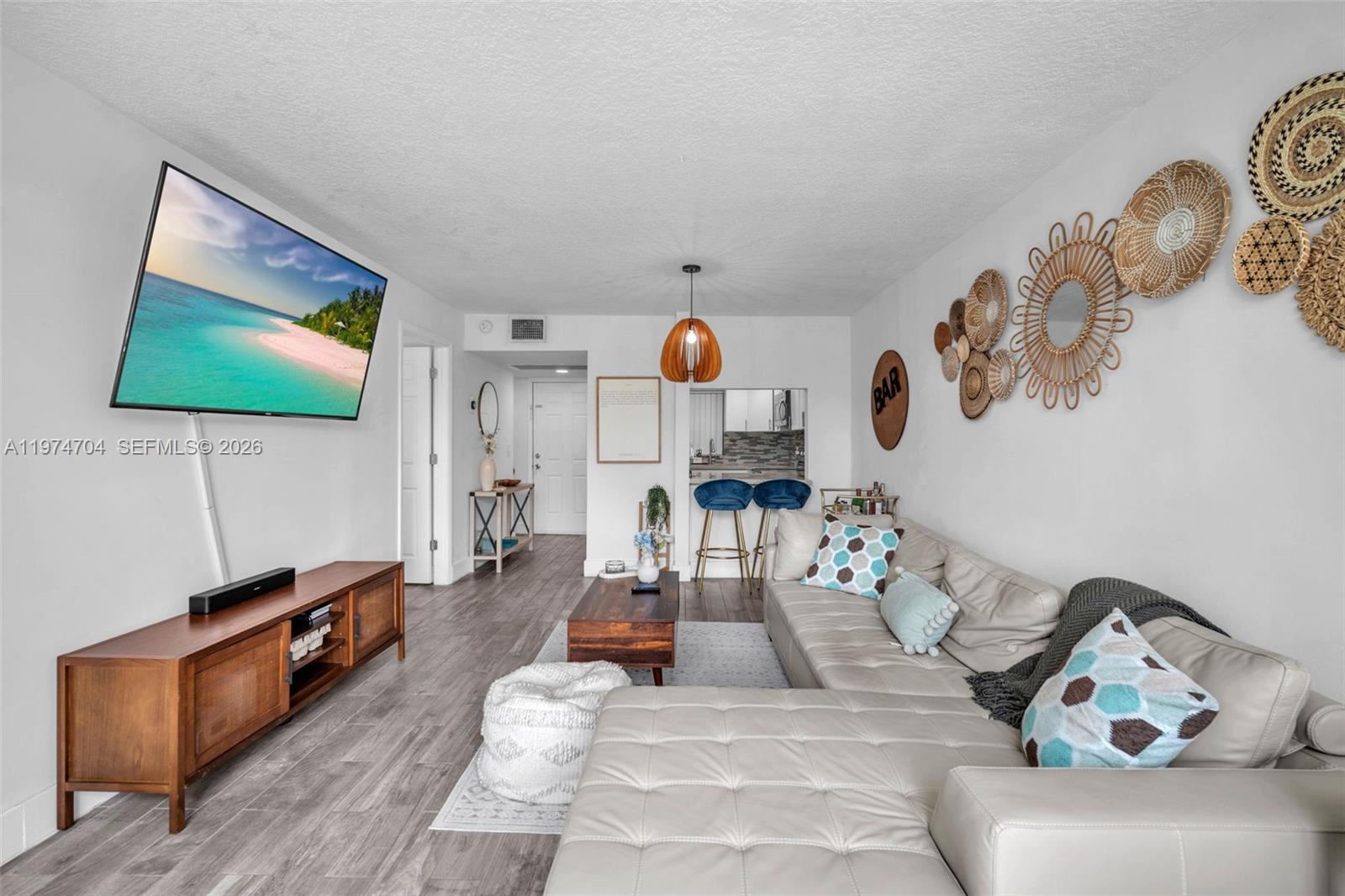 LIVE OAK CONDO TWELVE - Residential Lease
