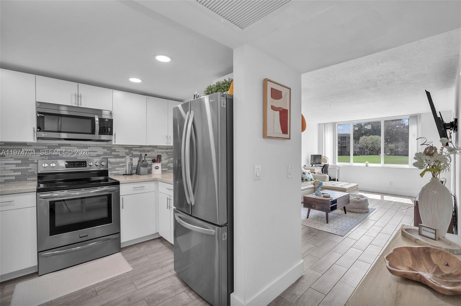 LIVE OAK CONDO TWELVE - Residential Lease