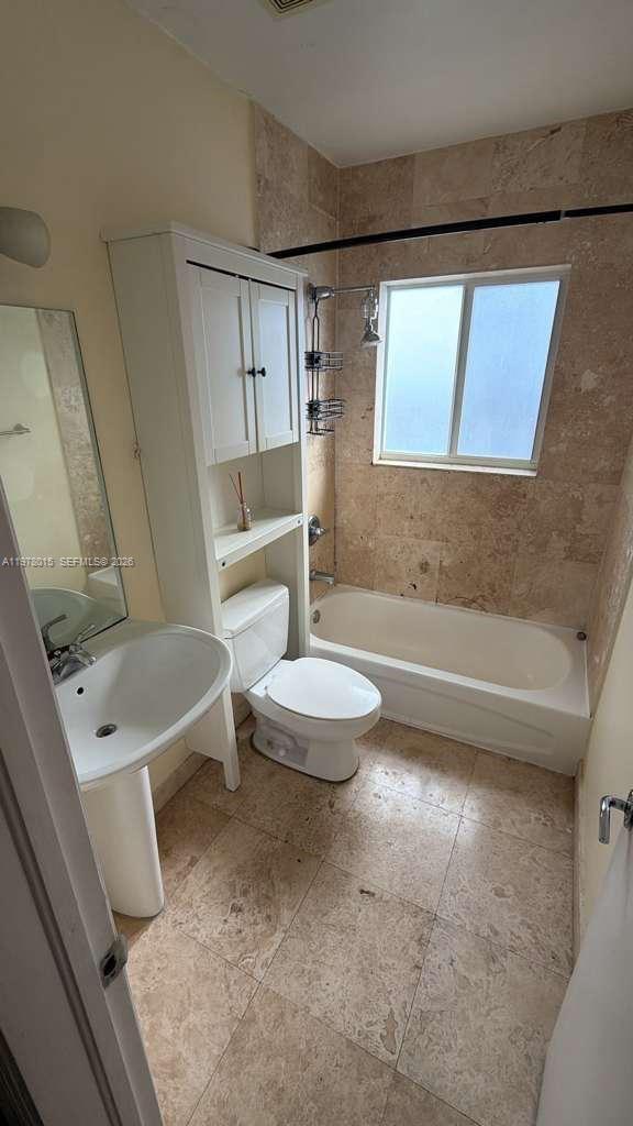 10101 W Bay Harbor Dr 9