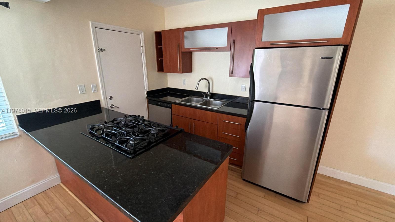 10101 W Bay Harbor Dr 9