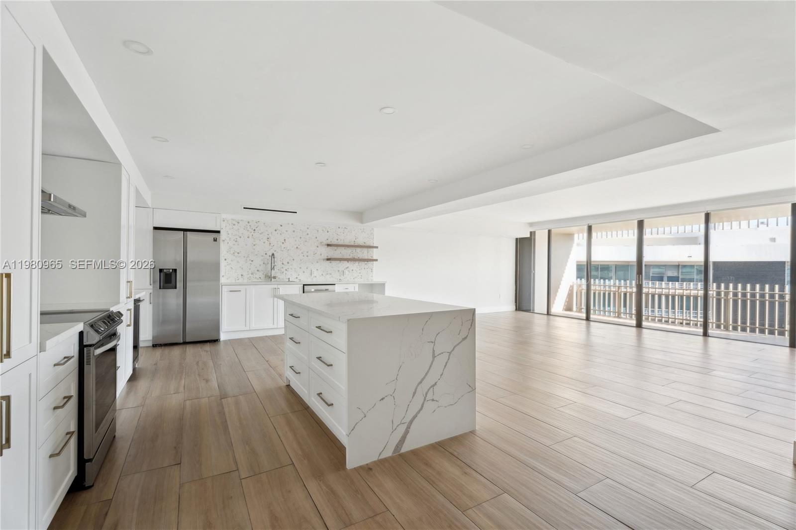 3 Grove Isle Dr C707