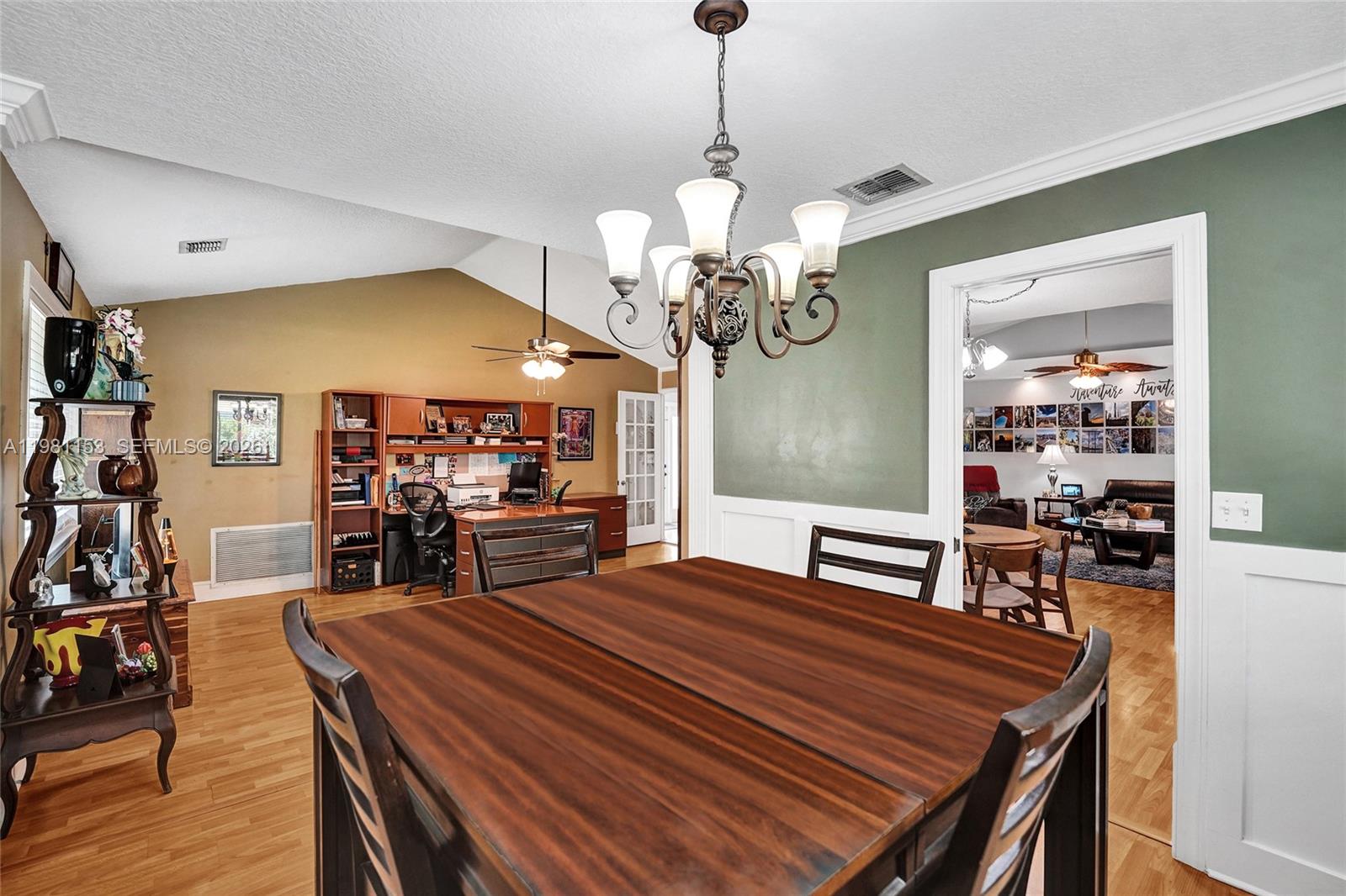 PINE LAKE RIDGE REPLAT - Residential