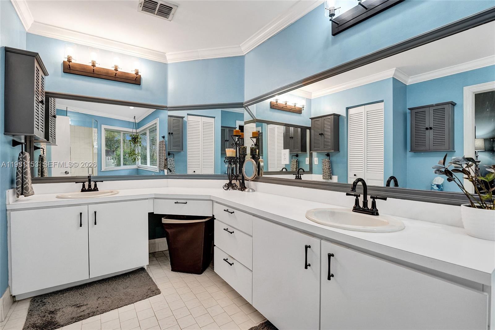 PINE LAKE RIDGE REPLAT - Residential