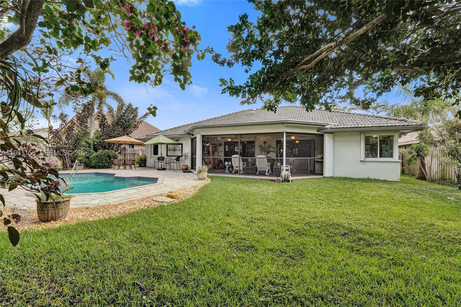 PINE LAKE RIDGE REPLAT - Residential