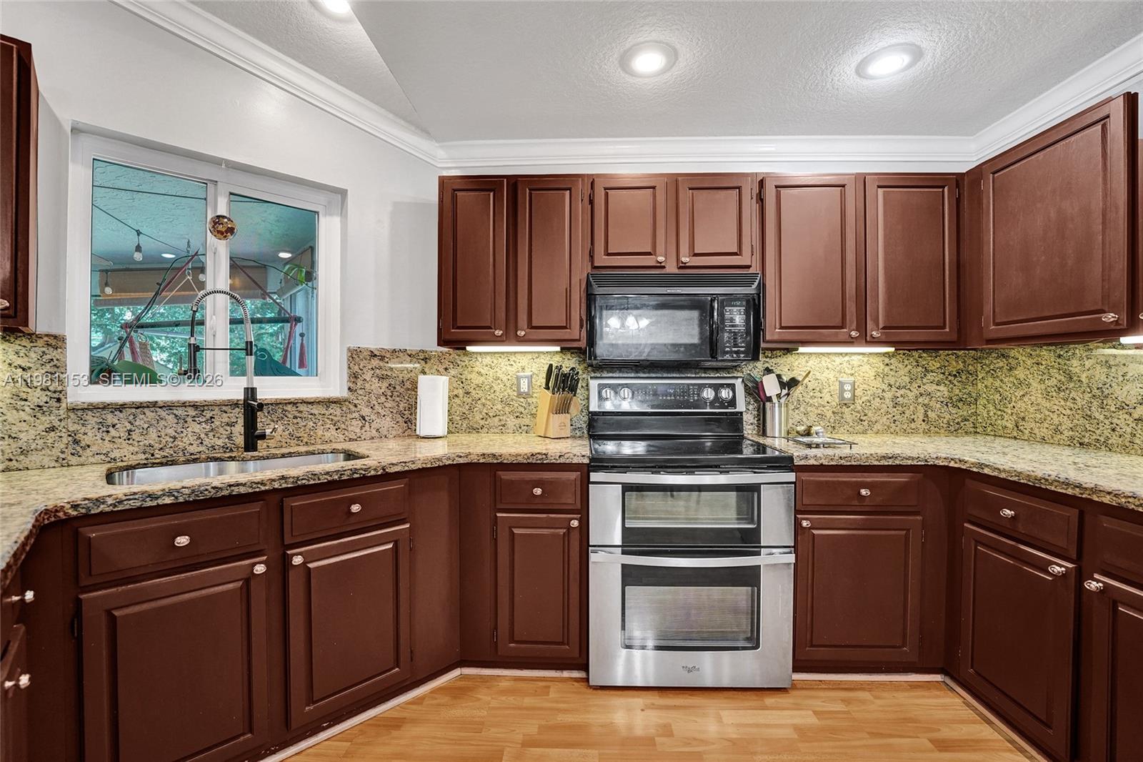 PINE LAKE RIDGE REPLAT - Residential