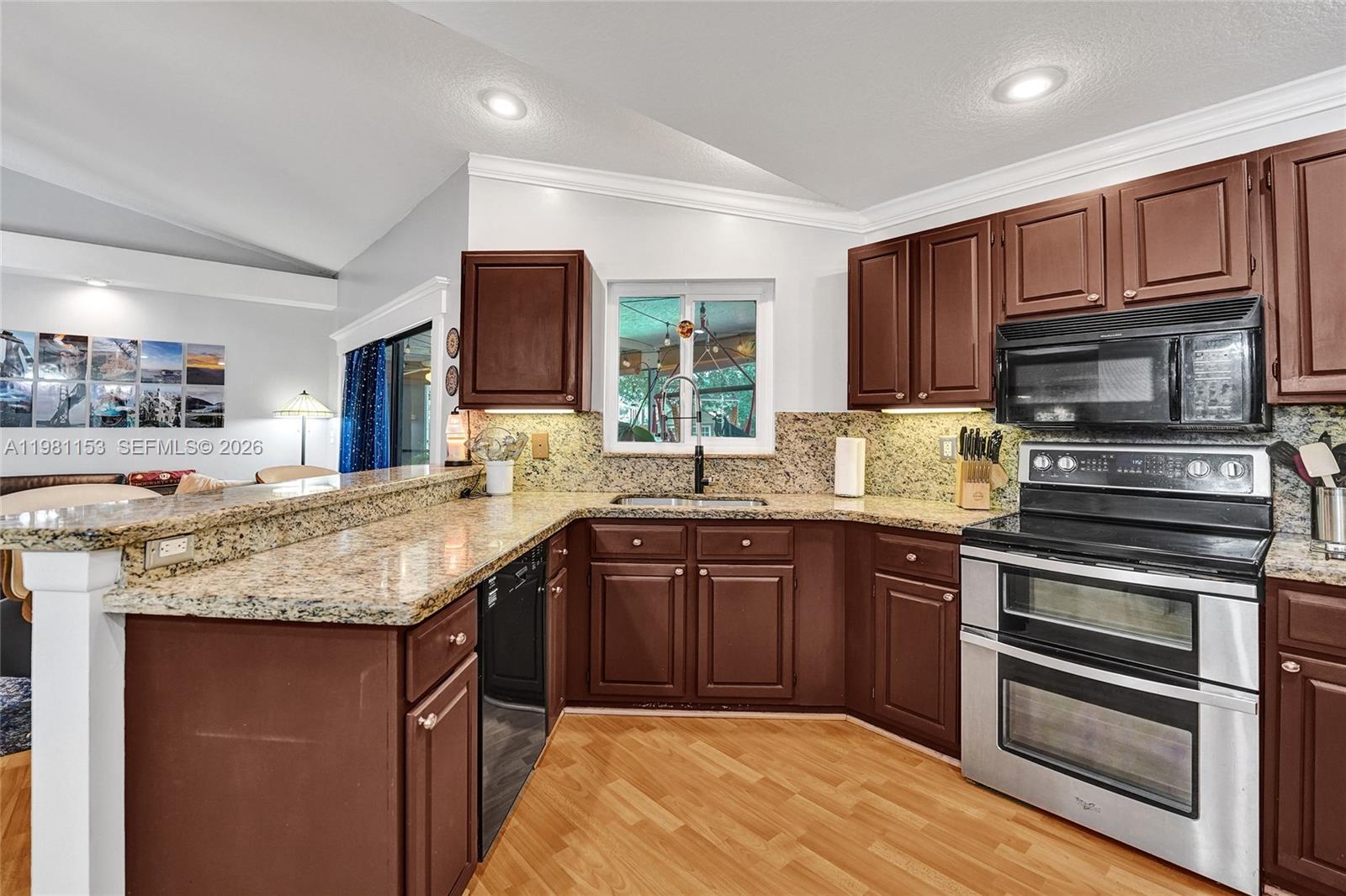 PINE LAKE RIDGE REPLAT - Residential