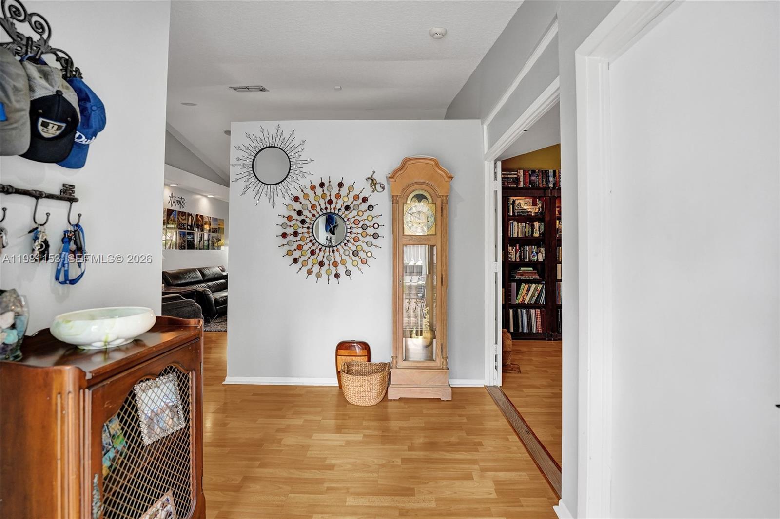 PINE LAKE RIDGE REPLAT - Residential