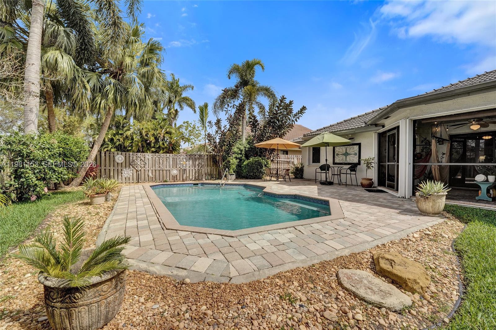 PINE LAKE RIDGE REPLAT - Residential