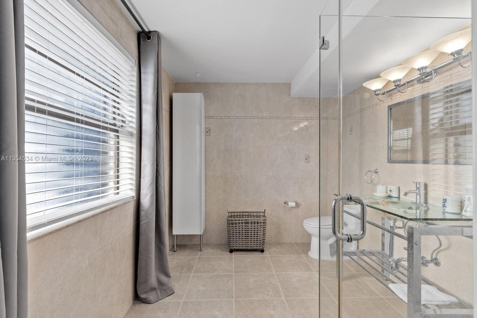 TWIN LAKES 1ST ADD - Residential