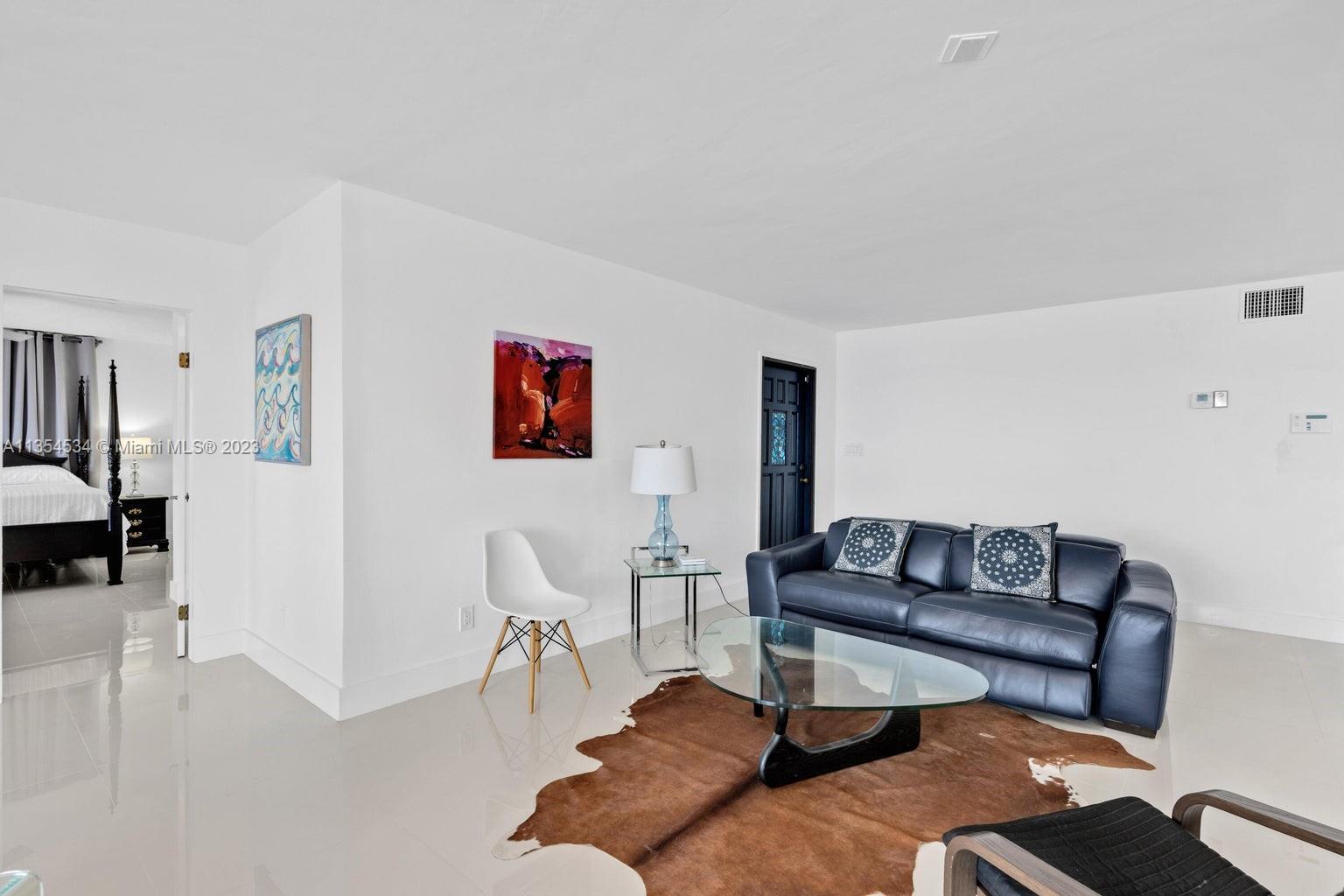 TWIN LAKES 1ST ADD - Residential