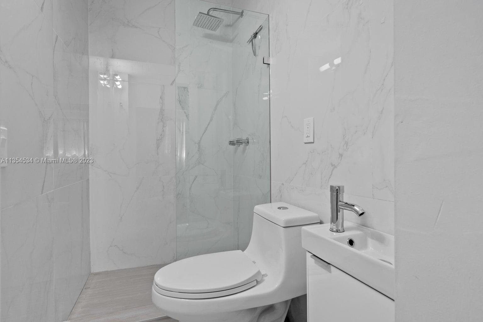 TWIN LAKES 1ST ADD - Residential