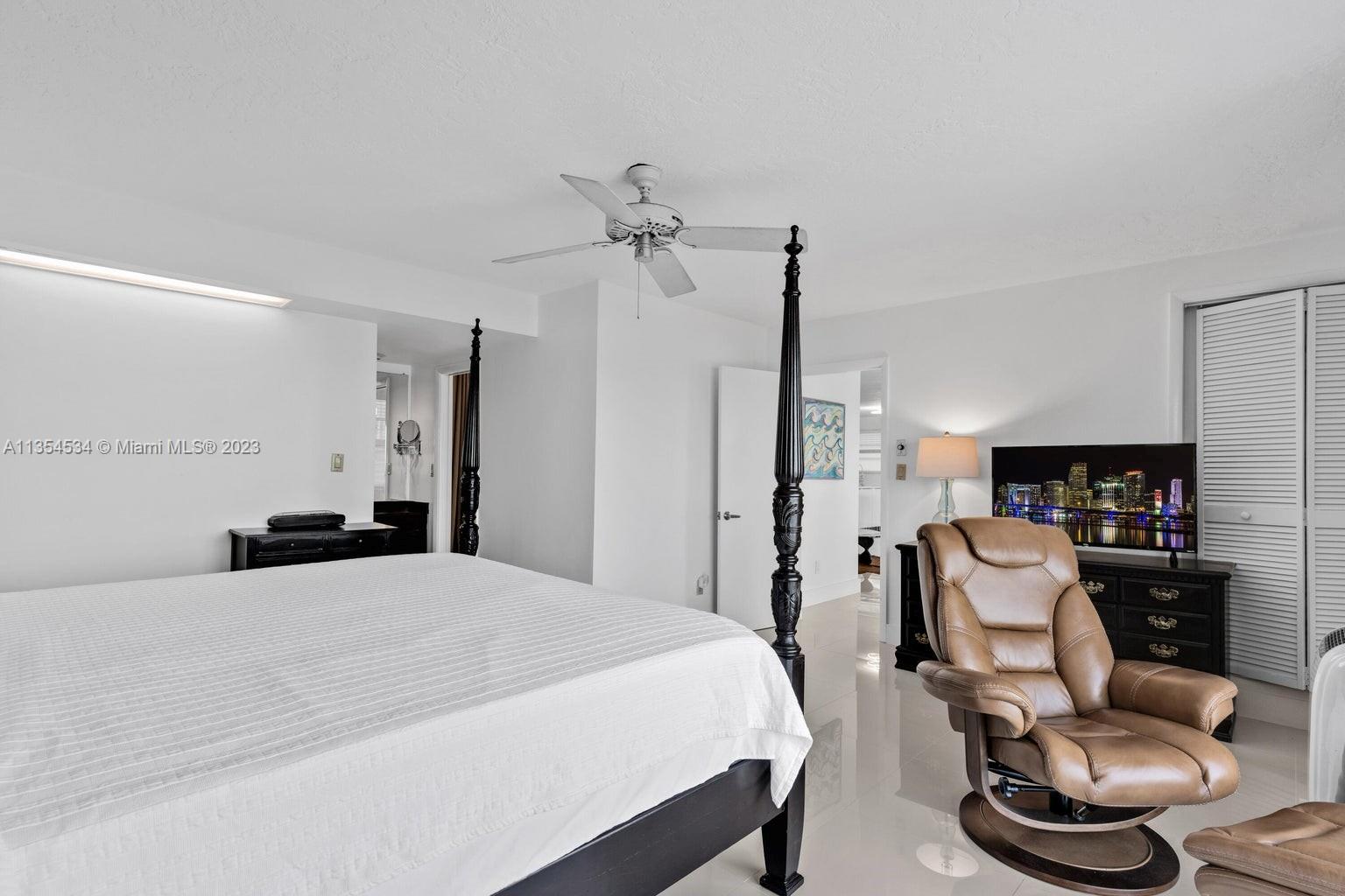 TWIN LAKES 1ST ADD - Residential