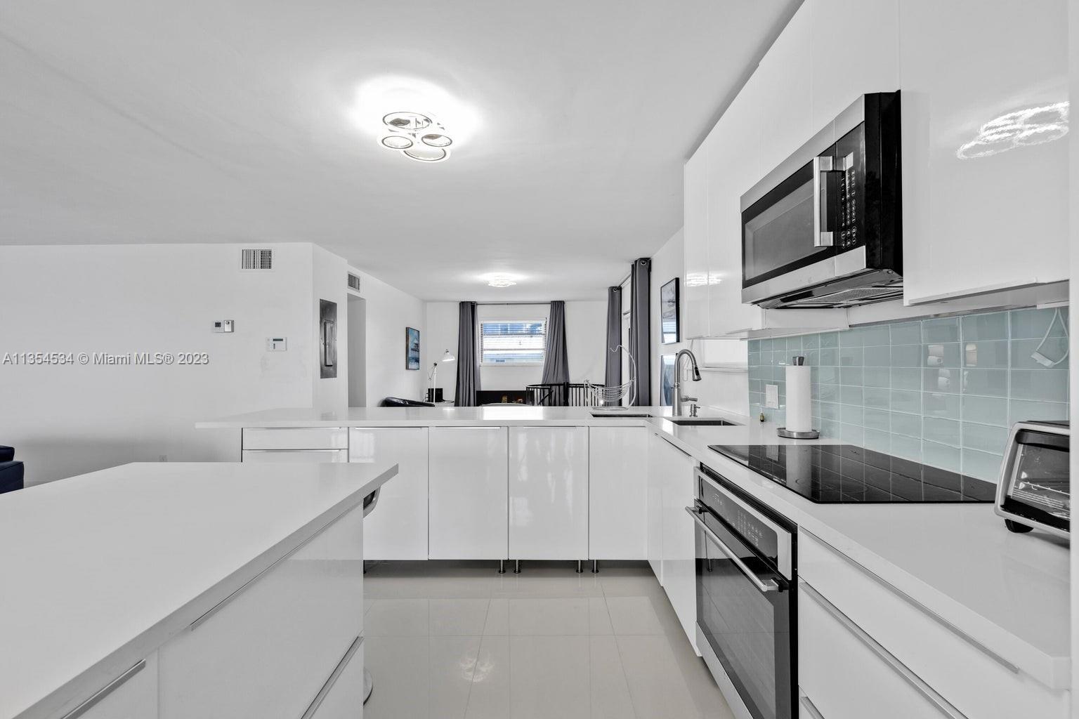 TWIN LAKES 1ST ADD - Residential