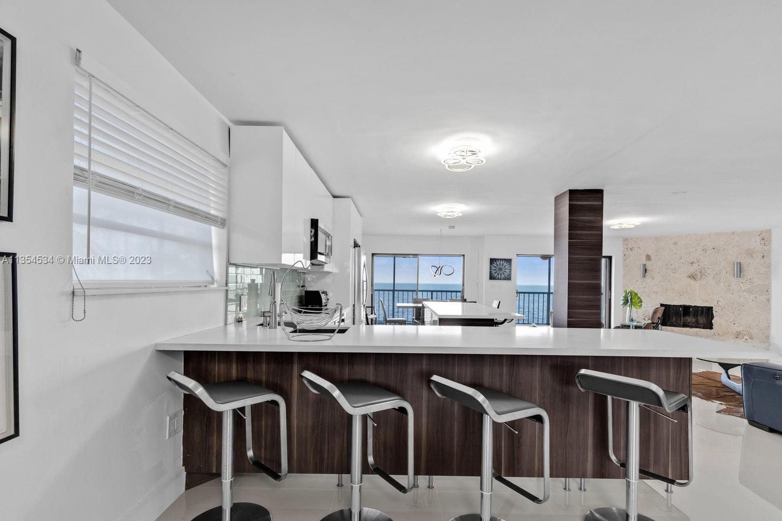 TWIN LAKES 1ST ADD - Residential