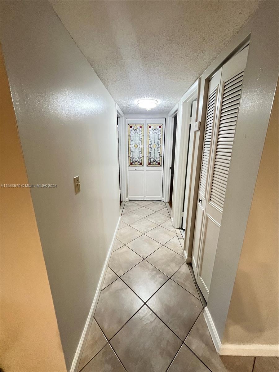 HORIZONS WEST CONDO #4 - Residential Lease