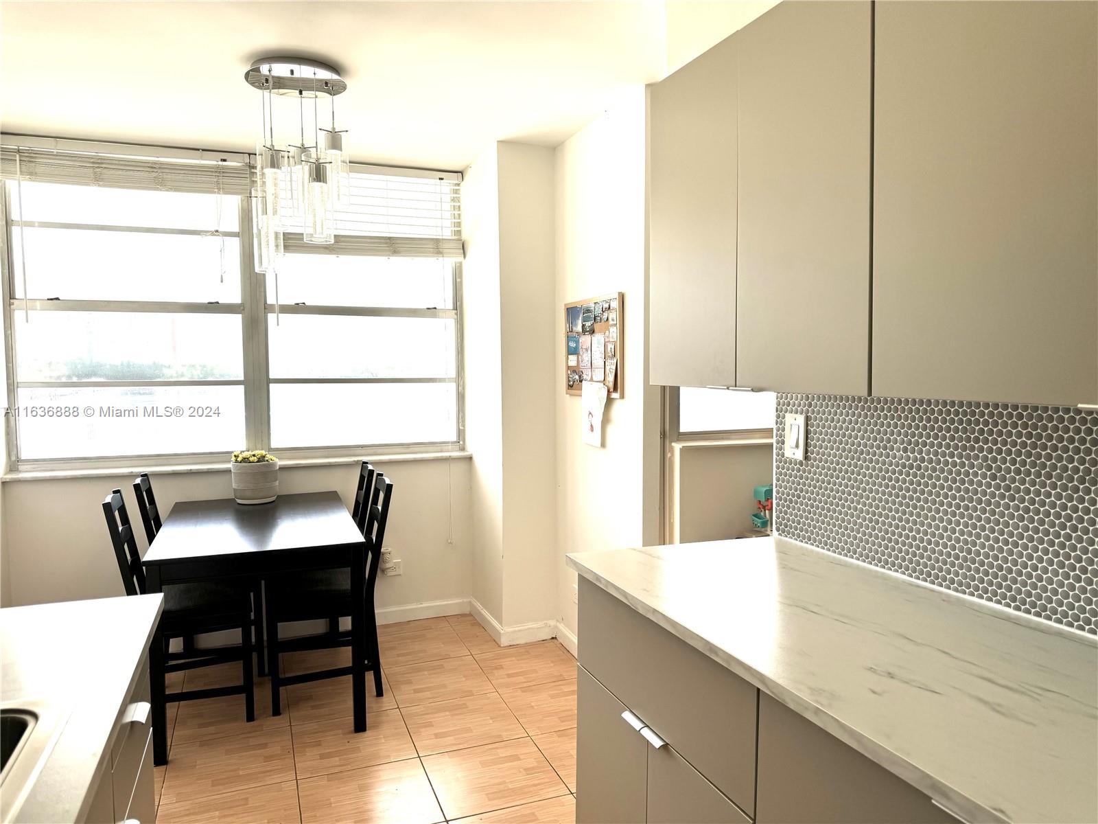 WINSTON TOWERS 100 CONDO - Residential