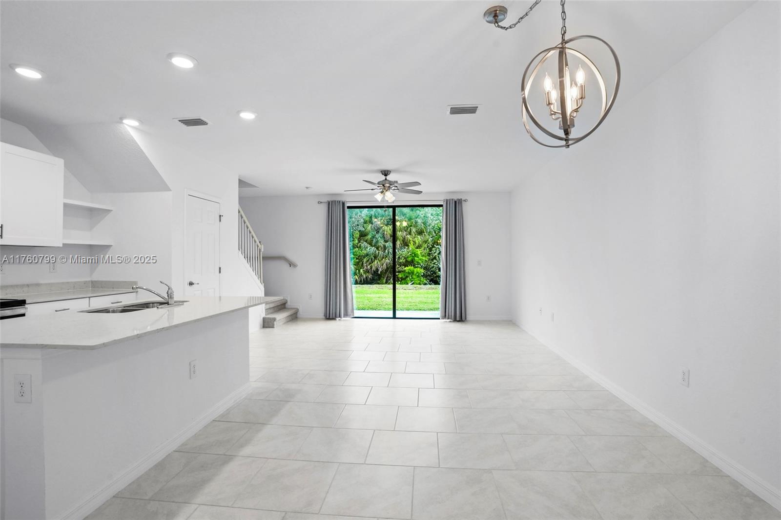PORTICO - Residential