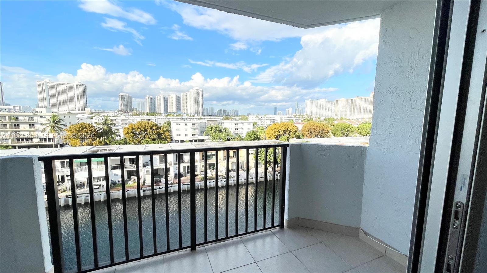 3703 NE 166th St 602