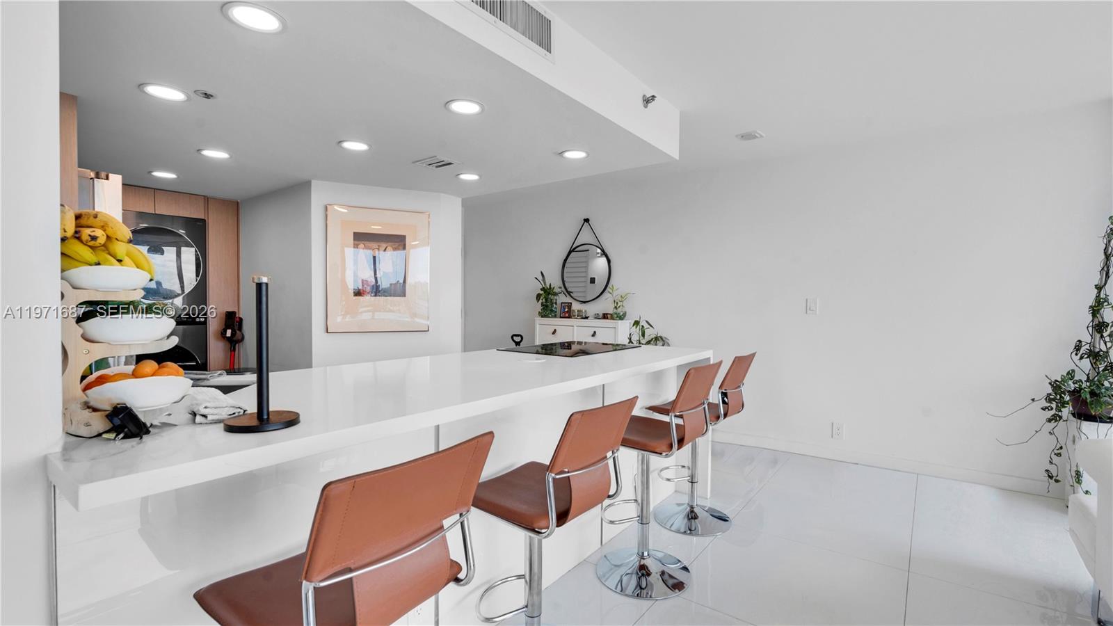 THE GRANDVIEW PALACE COND - Residential