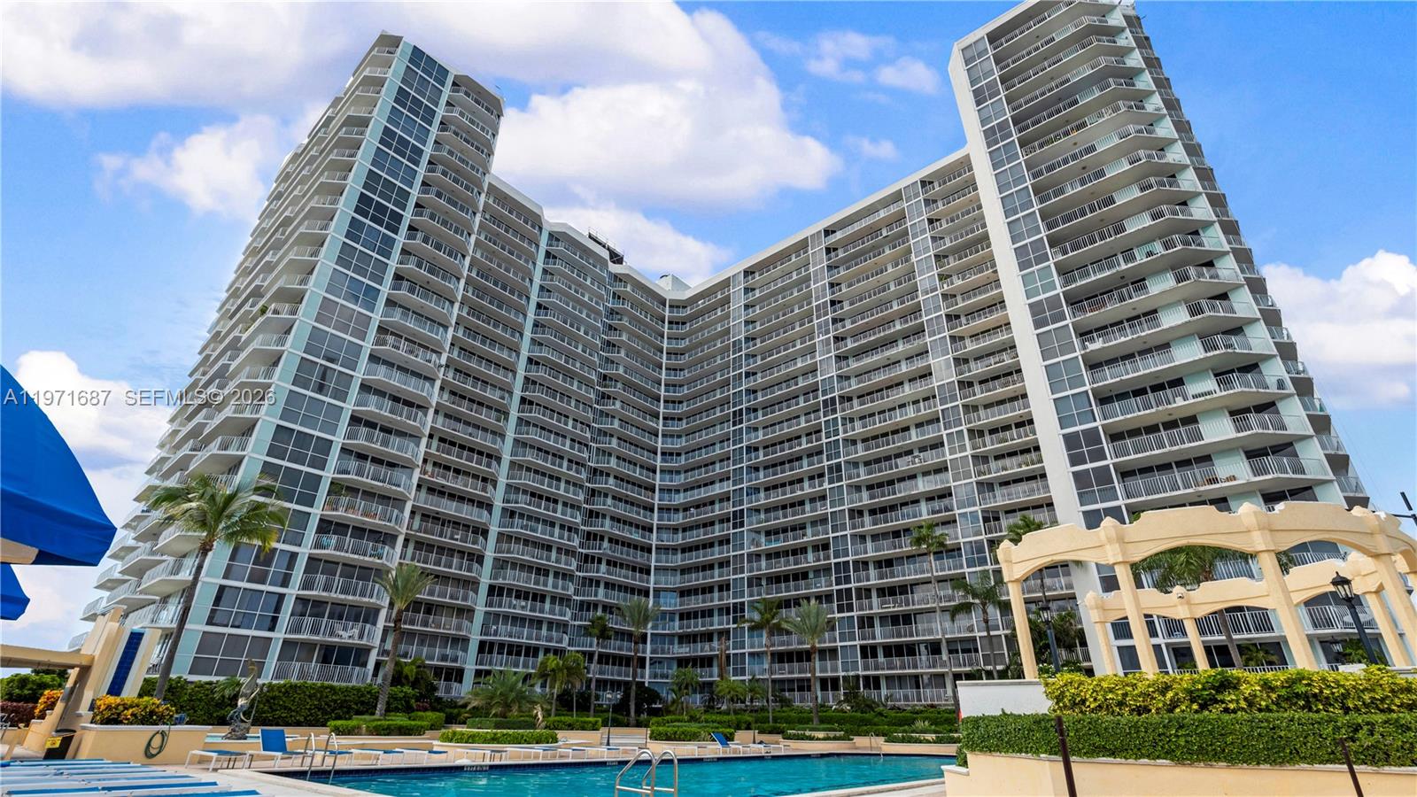 THE GRANDVIEW PALACE COND - Residential