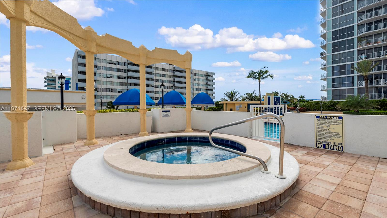 THE GRANDVIEW PALACE COND - Residential