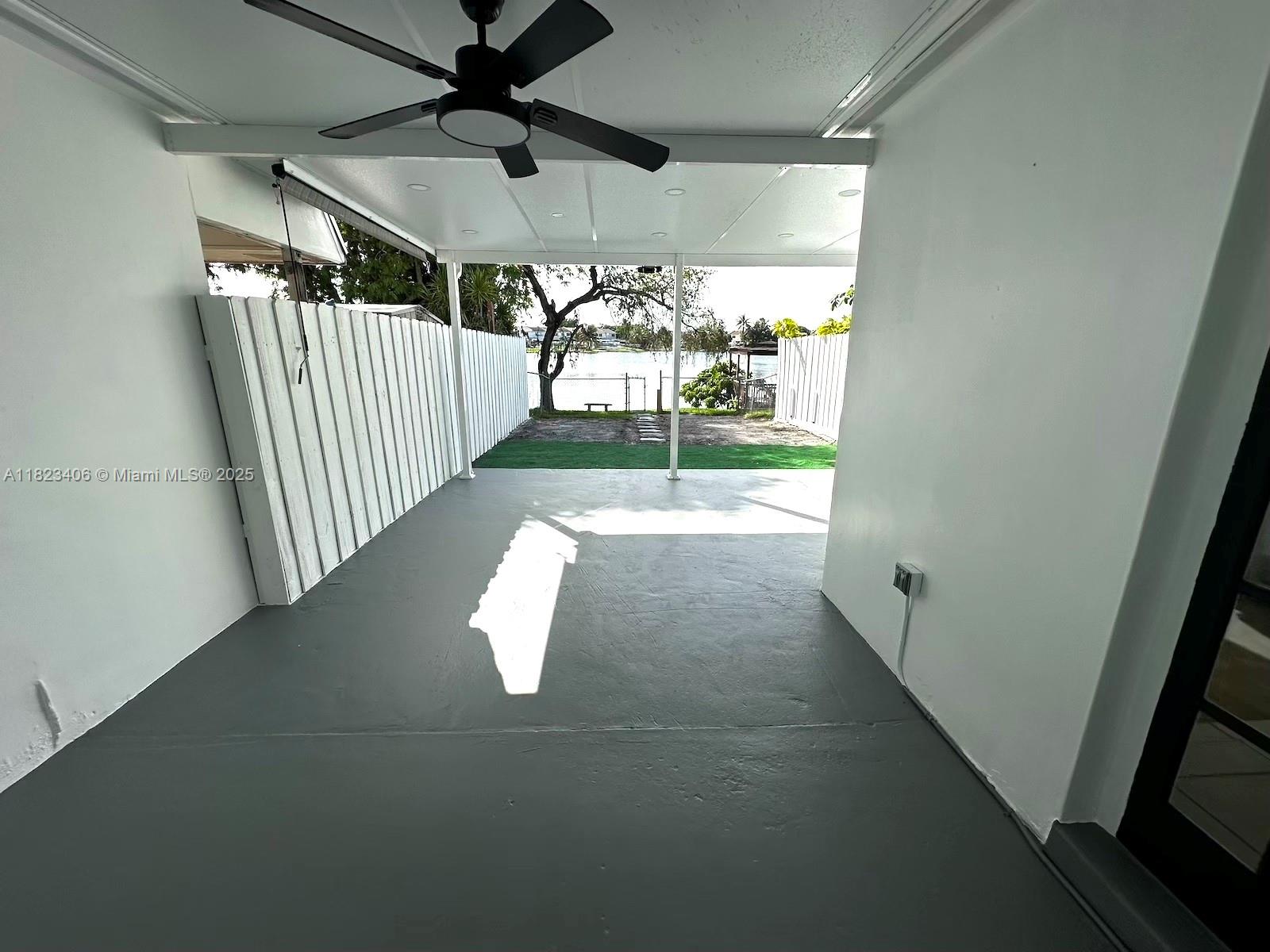 LAKE ROYAL EAST - Residential