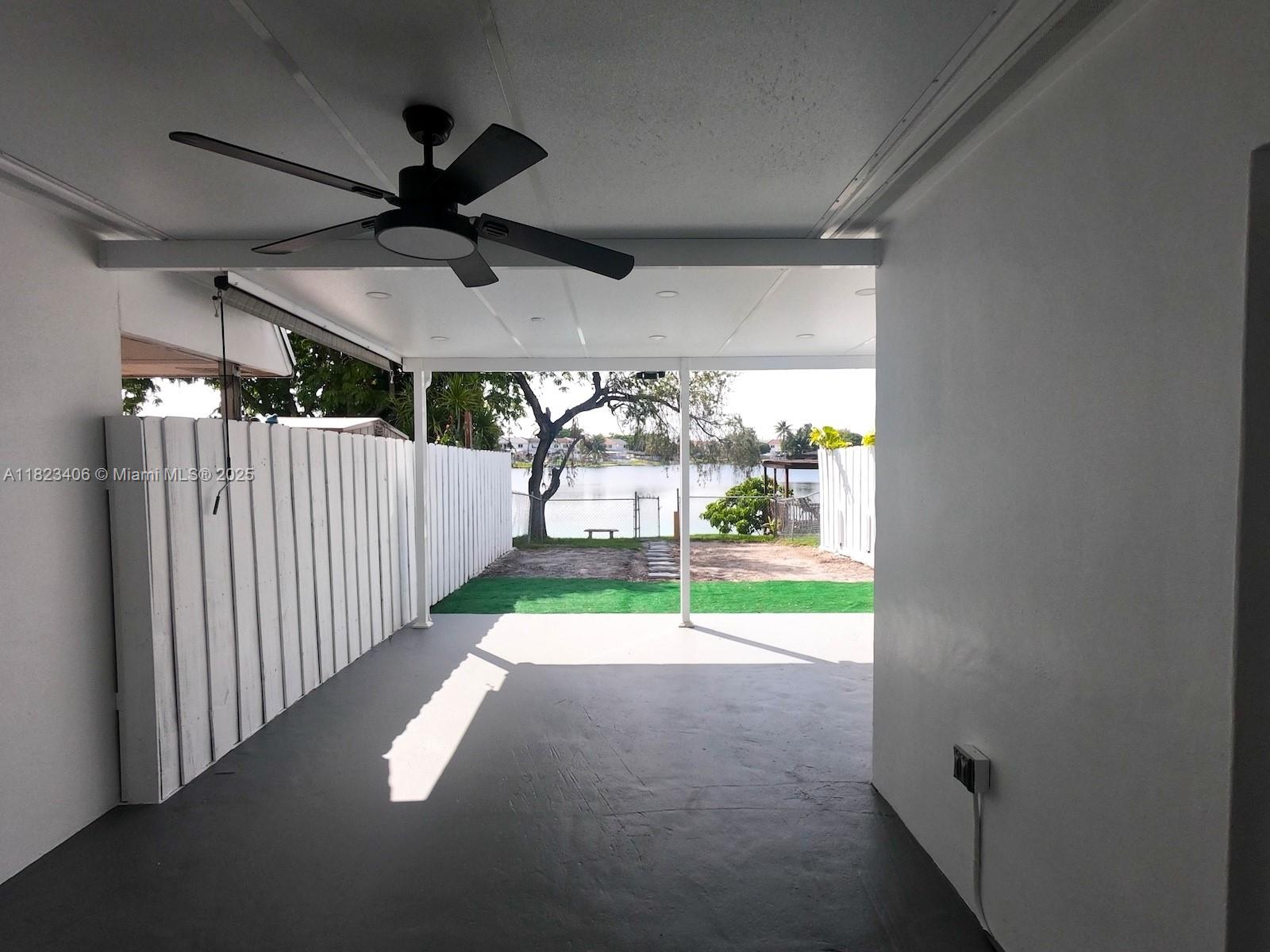 LAKE ROYAL EAST - Residential