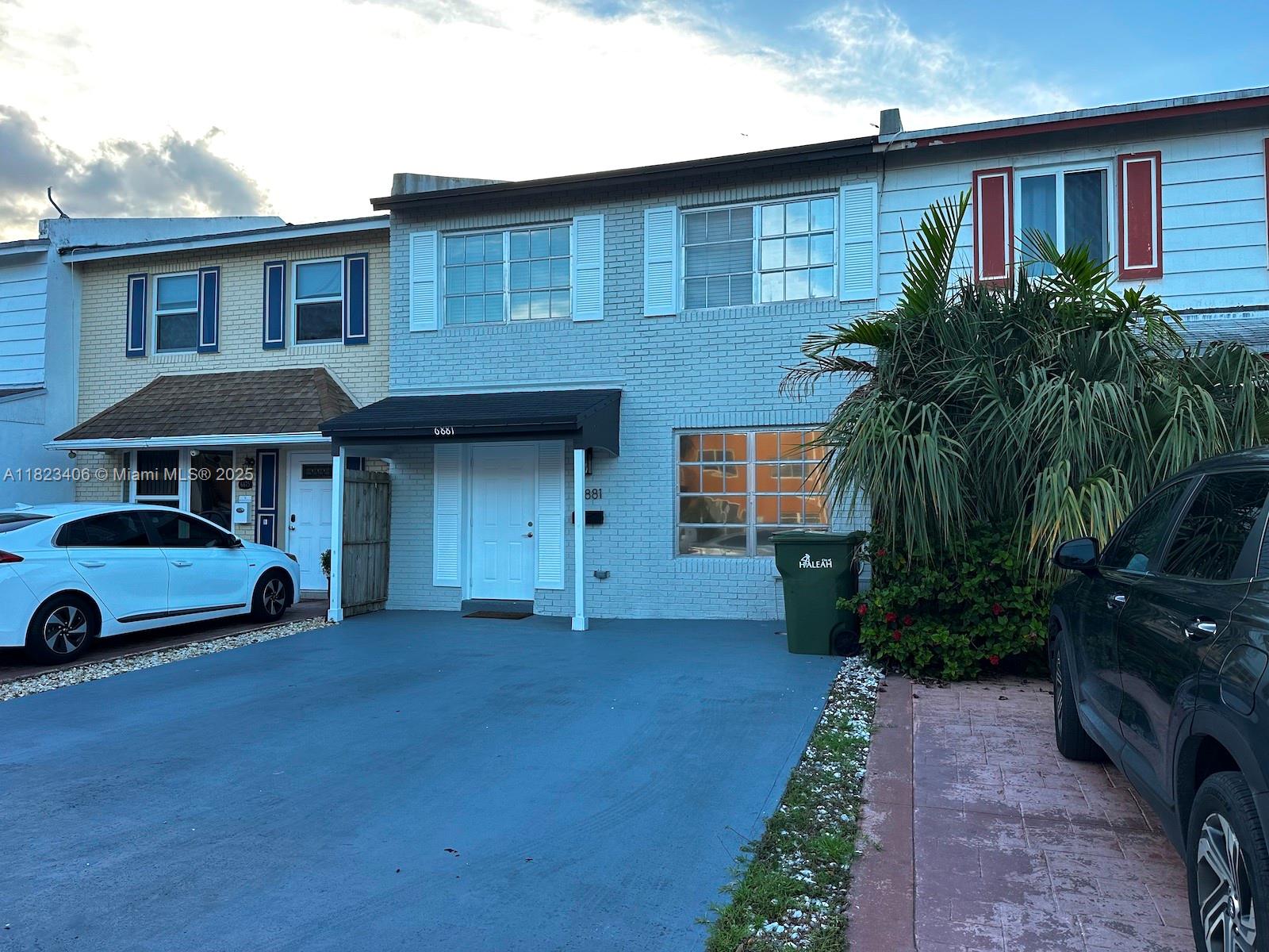 LAKE ROYAL EAST - Residential