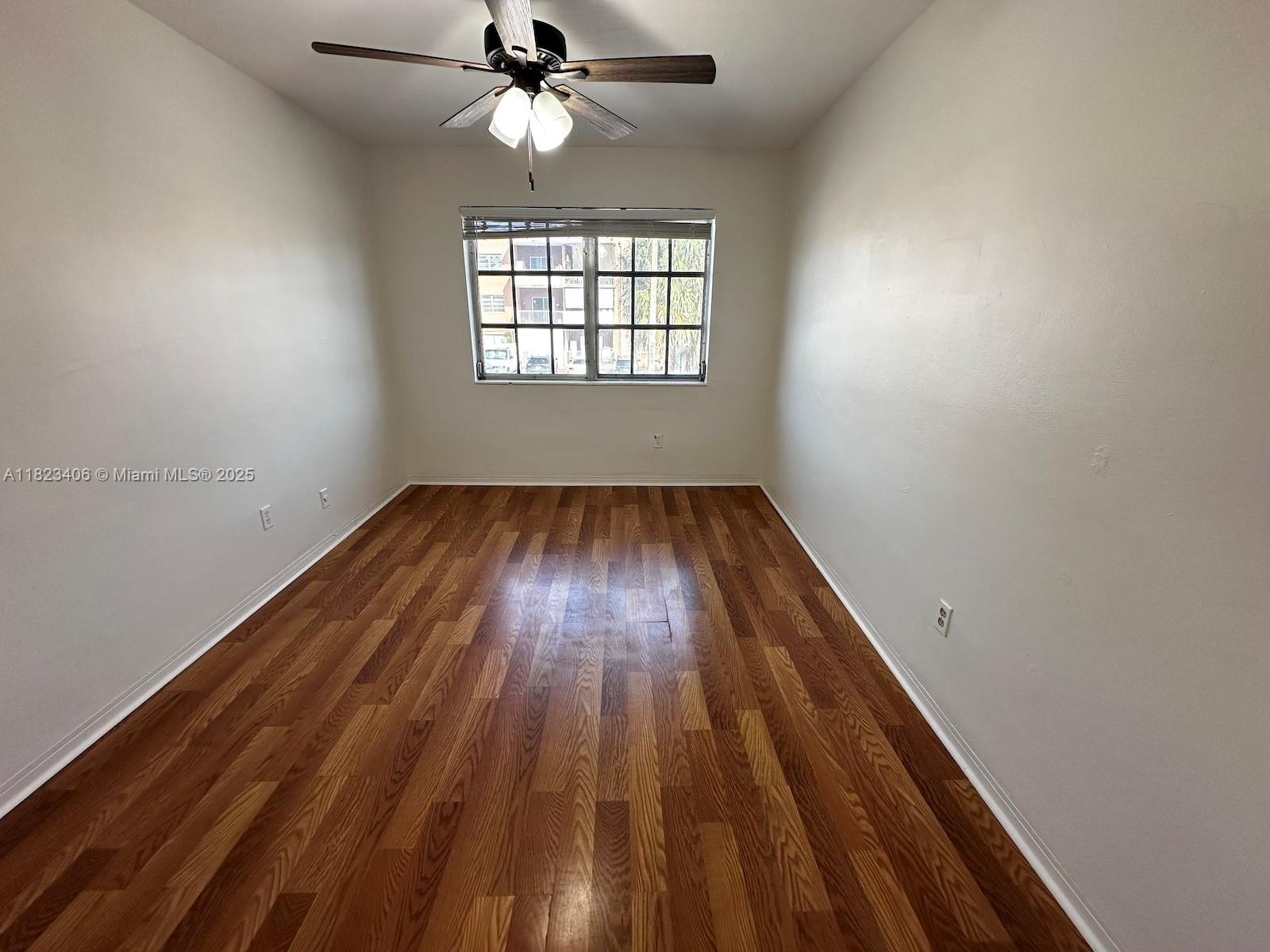 LAKE ROYAL EAST - Residential
