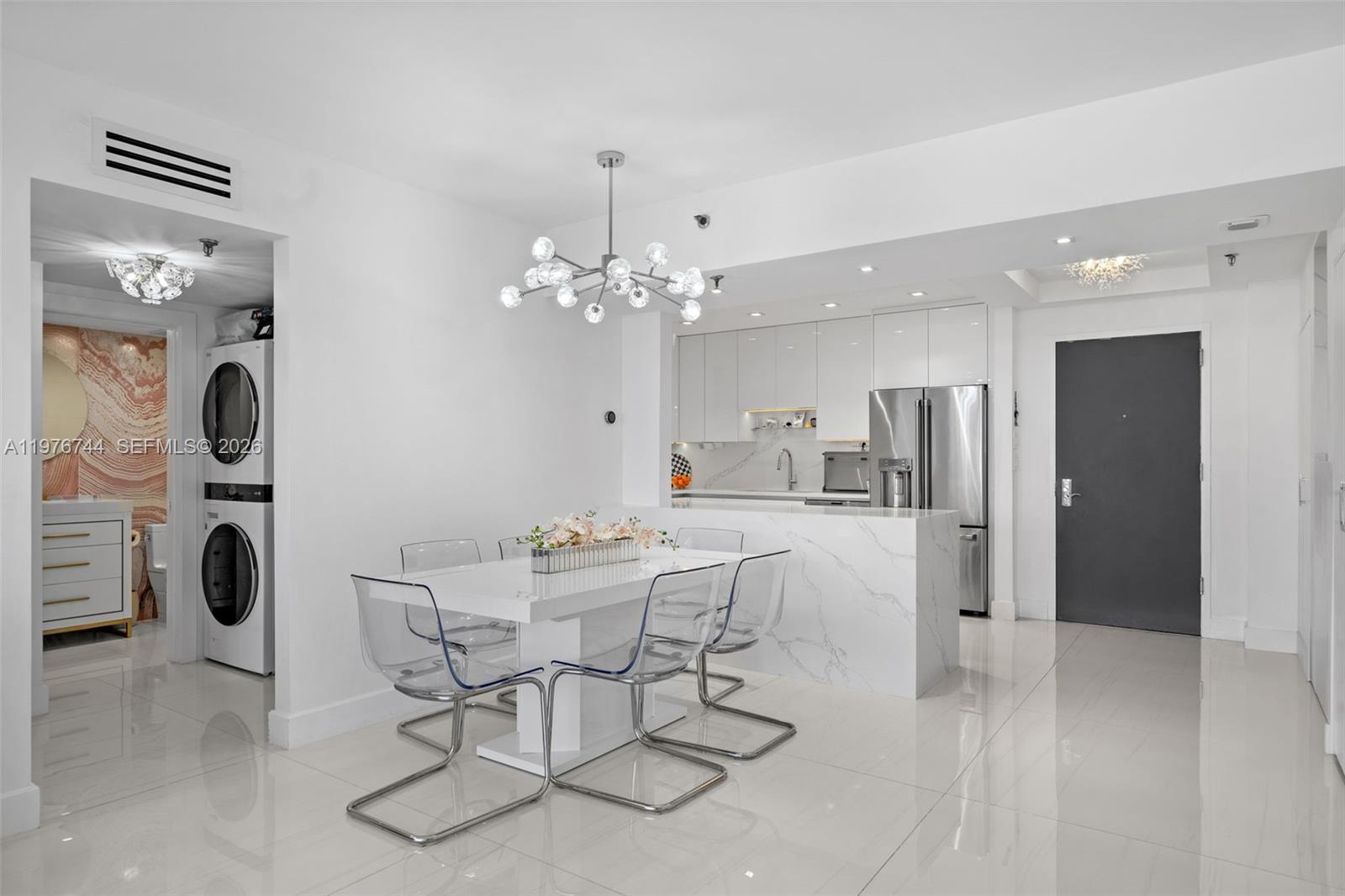 THE WAVES CONDO - Residential