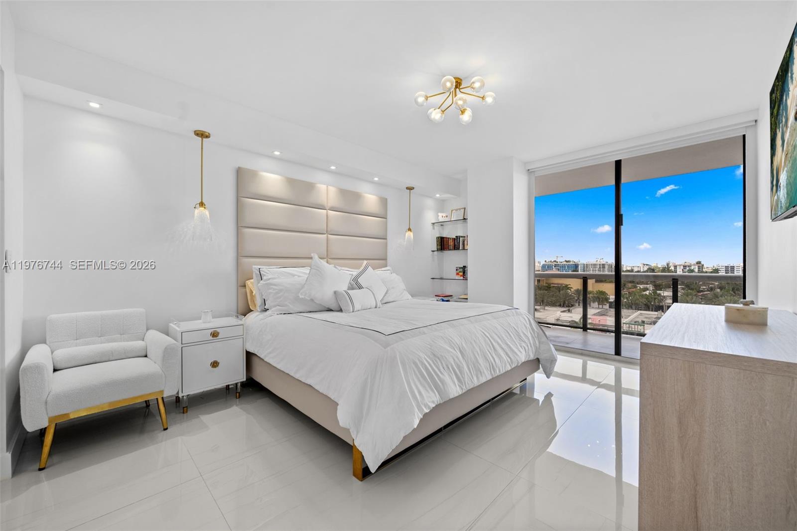 9455 Collins Ave 703