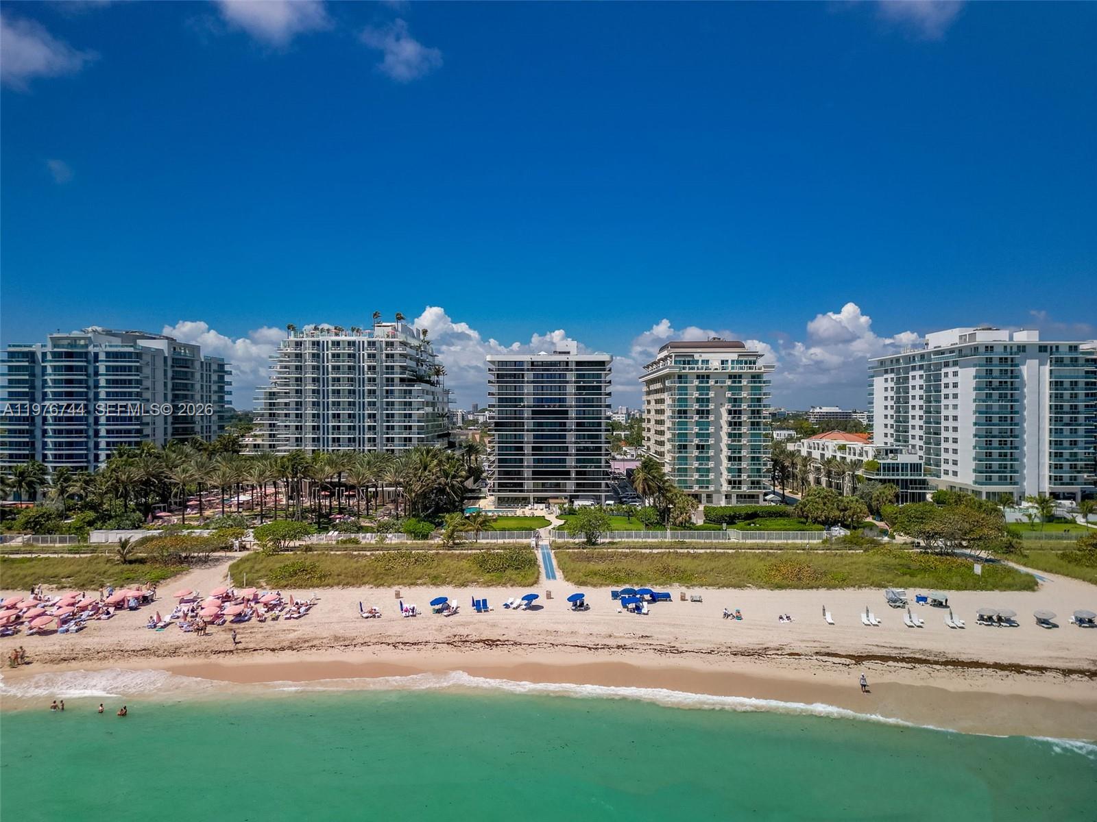 THE WAVES CONDO - Residential