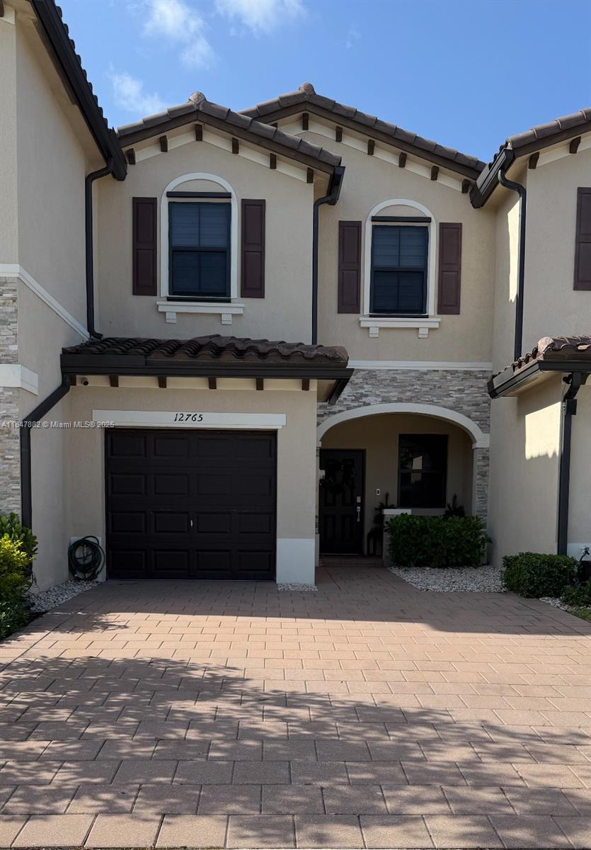 Stunning 3-Bedroom Townhouse in a Prime Location. Welcome to your future home -- an elegant
two-story townhouse built in 2020, tucked away in a peaceful, family-friendly neighborhood. Property Highlights: 3 generously sized bedrooms, 2.5 modern bathrooms, 1-car garage with driveway, Spacious open-concept living area. Enjoy upscale finishes throughout, including modern white cabinetry, sleek stainless-steel appliances, a Samsung washer & dryer, energy-efficient tankless water heater, and a beautifully paved private patio-perfect for entertaining or unwinding. Located just minutes from shopping, dining, and major highways, this home offers the perfect blend of comfort, style, and convenience. Don't let this opportunity pass you by.