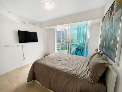 41 SE 5th St 916 Miami FL 33131