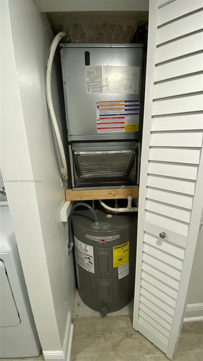 MEADOWS ON THE GREEN COND - Residential