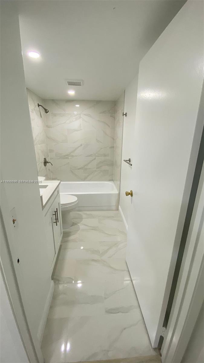 MEADOWS ON THE GREEN COND - Residential