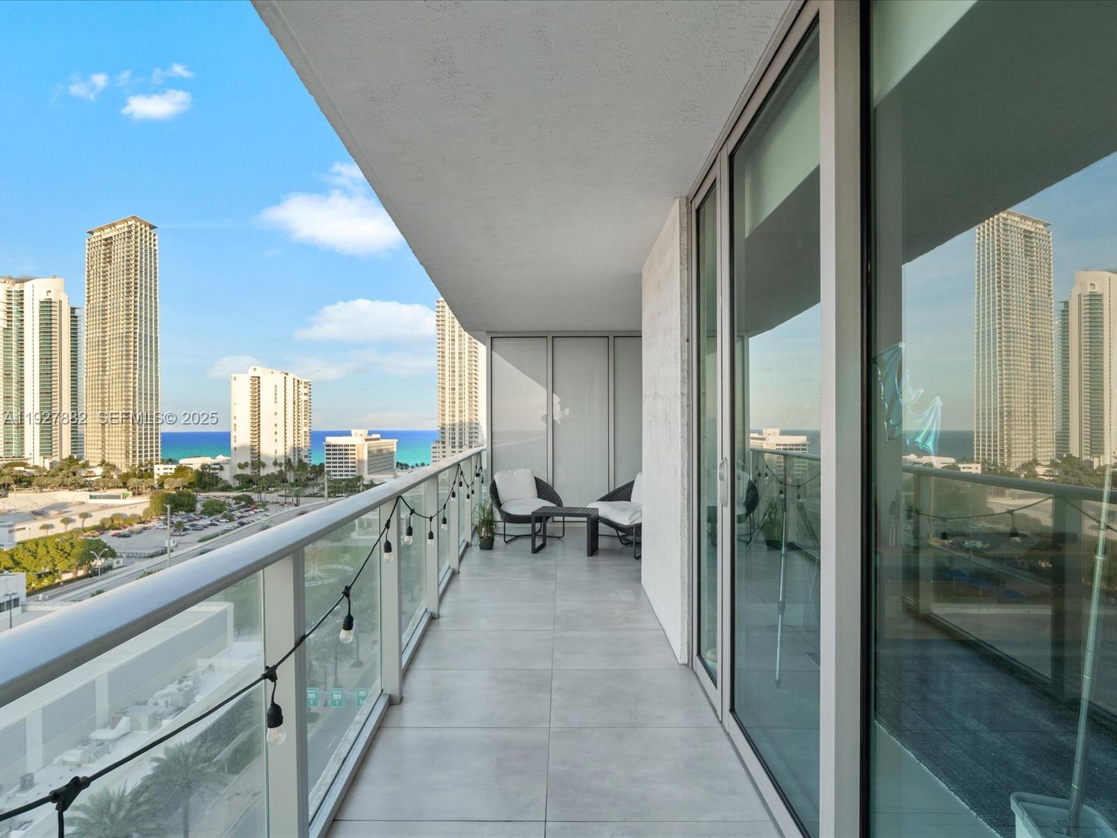 PARQUE TOWERS CONDO - Residential